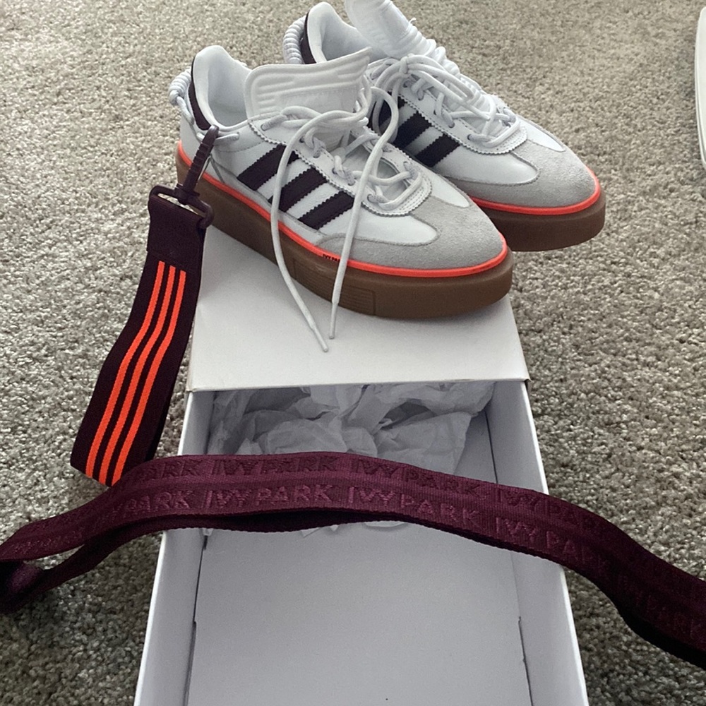 Ivy park Sleek super 72 with medium matching belt